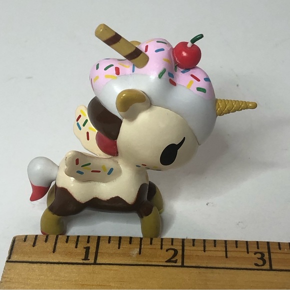 TokiDoki  Unicorno Series 6 Sundae Collectible Mini Figurine - Picture 3 of 4